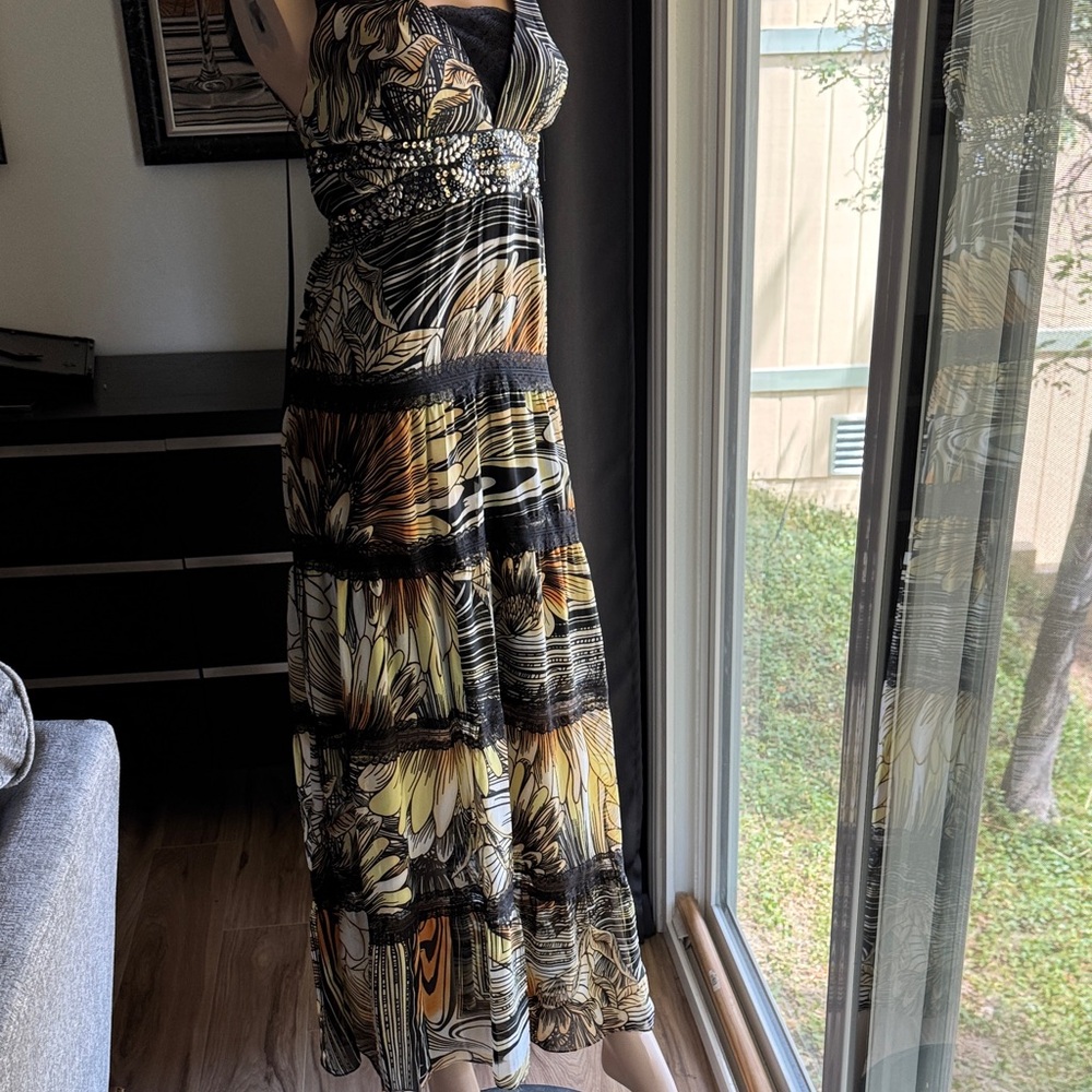 Elegant Black and Gold Maxi Dress {P9}